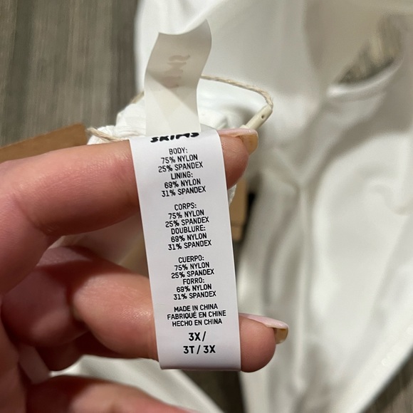 NWOT Skims Sculpting Swim Off Shoulder Top V-Wired Plunge Neckline Marble Sz 3X - Picture 4 of 6